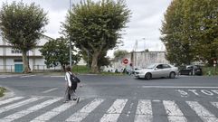 Vista de la muralla en la zona de Esteiro, con el cruce entre Espaoleto y Mac Mahn en primer trmino, que ser sustituido por una rotonda.
