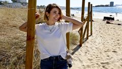 La escritora y también creadora de contenido, Rebeca Stones, el lunes en Samil.