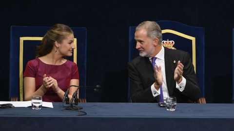 La princesa Leonor y el rey Felipe VI.