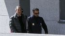 Ral Lpez, director de Monbus y presidente del Obradoiro, entrando en los juzgados de Lugo para declarar como investigado en el ao 2015