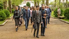 Los alcaldes de Padr�n y Rianxo, al frente de las comitivas de ambos concellos