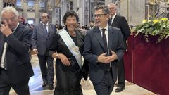 El ministro de la Presidencia, F�lix Bola�os, y la embajadora de Espa�a ante la Santa Sede, la exministra Isabel Cela�, este domingo, en el Vaticano, en la ceremonia de ordenaci�n de los nuevos cardenales, entre ellos, el espa�ol Fernando V�rgez