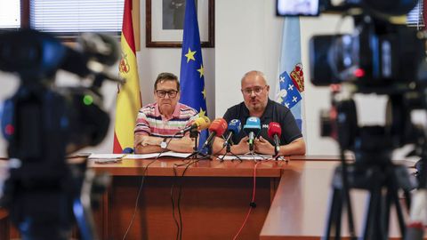 Luis Milia y C&eacute;sar Fern&aacute;ndez, alcaldes de Carballeda de Avia y de Ribadavia, en la rueda de prensa conjunta que ofrecieron este jueves.