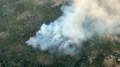 Una vista a�rea del incendio registrado en la parroquia de Hospital, que se origin� de forma simult�nea en cuatro focos diferentes