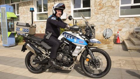Moto de trail adquirida por el Concello de Carballo en el 2019 para la Policía Local.