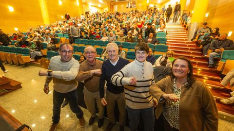 O xurado: Manolo Maseda, Xos� Mar�a Varela, Domingo Blanco, Olalla Li�ares e Ana Casais