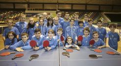 El club entrena en Pr�ncipe Felipe y en los centros educativos Fina Casalderrey y Luis Seoane. 