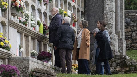 Las imágenes de los cementerios de la Costa da Morte por Difuntos