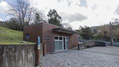 Centro de interpretaci�n de los petroglifos de Mogor, en Mar�n