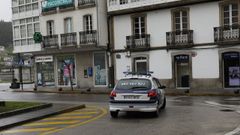 En imagen de archivo, patrulla de la Polic�a Local de Viveiro en la zona de la Praza de Lugo