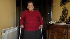 Maruja, en su casa de Coruxou.