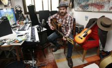 Eladio Santos lleva once a�os con su actual proyecto musical