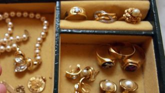 Imagen de archivo de unas joyas