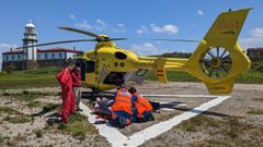 El vecino de Ons fue evacuado este domingo en helic�ptero tras sufrir un corte en una pierna con una m�quina