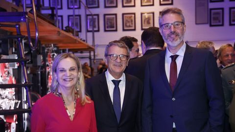 De izquierda a derecha: Dolores Fernández Galiño, valedora do Pobo de Galicia; Juan Carlos Aladro, conselleiro Maior do Consello de Contas de Galicia, y Andrés Lago Louro, presidente del Consello Consultivo de Galicia
