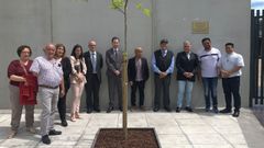 El alcalde en funciones, Julio �lvarez (tercero por la derecha) asisti� al acto inaugural