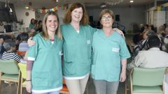 Encarna Sardi�a, Mally, en el centro, junto a su hija, Paloma, y su socia, Bel�n Reyes, en la fiesta de cumplea�os de este mi�rcoles