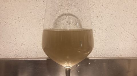 Copa de agua de la traída en Vilamartín de Valdeorras.