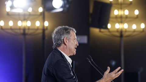 El presidente del Partido Popular, Alberto N&uacute;&ntilde;ez Feij&oacute;o, durante la reuni&oacute;n de la Junta Directiva del PP de la provincia de Valencia, a 20 de junio de 2026, en Sueca, Valencia.