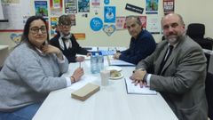 Representantes de Aever y de la CEO, durante la reuni�n.