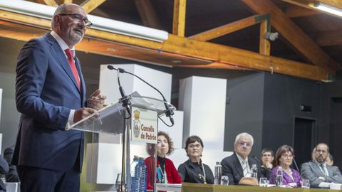 Anxo Angueira durante a lectura do seu discurso de ingreso no auditorio do Padrn