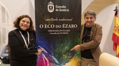 La edila Maruxa Lema y el alcalde de Dumbr�a, Ra�l Gonz�lez, al t�rmino de la presentaci�n en el estad de Turespa�a.