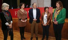 Covadonga Toca, Alicia Blanco, Jos� Manuel L�pez, Mar�a del Carmen Fern�ndez y Cecilia V�zquez, el jueves, antes de intervenir en Foro Voz. 