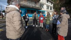 La conselleira do Mar, Marta Villaverde, la directora general de Desarrollo Pesquero, �ngeles V. Su�rez, y la delegada de la Xunta en Ferrol, Martina Aneiros, reunidas con la cofrad�a Santa Mar�a do Mar de Cedeira.