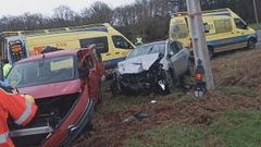 El siniestro se produjo en la v�a�LU-541, a la altura del kil�metro 5, en�Trobo, dentro del t�rmino municipal de�Begonte