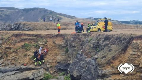 Rescate en la playa de Verdicio