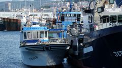 El Bastarruza, en el puerto de Vigo, junto a otro barco que lleva dos a�os retenido tambi�n por su vinculaci�n con el narcotr�fico. Ambos llegaron a cargar una suma de 4.000 kilos de coca�na.