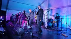 La actuacin se celebr el viernes por la noche junto a la playa de Esteiro