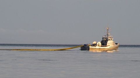 La mayor parte del crudo se ha ido filtrando a travs de unas alcantarillas al Pacfico