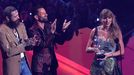 Taylor Swift sube al olimpo de los MTV Music Video Awards con siete premios