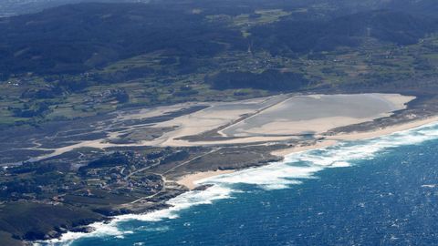 Vista area del litoral carballs