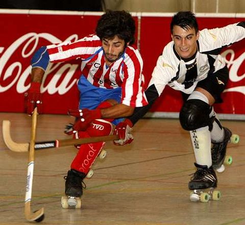 Manti�an -a la izquierda- marc� dos goles al Areces.