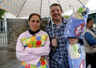 Los padres de Trazo se manifiestan en pijama.