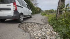 Veci�os de Lara�o, en Santiago, denuncian el mal estado de sus viales