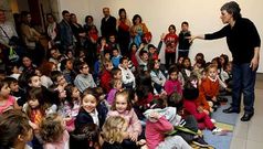 Alumnos de O Pi�eiri�o durante la lectura en el Bouza Brey.