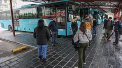 En la jornada de ayer se llev� a cabo la tercera jornada de huelga en el sector del transporte en autob�s de la provincia de A Coru�a. En la imagen, la del primer d�a en la estaci�n de autocares de Carballo, el d�a 5, donde se paraliz� el movimiento de buses.