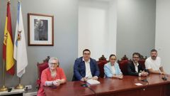 De izquierda a derecha, Teresa Villaverde, Francisco Prez, Mara Lago, Luis Oujo y Francisco Calo.