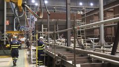 El sector naval ha sido el motor laboral de la comarca, en la foto, trabajos en Navantia