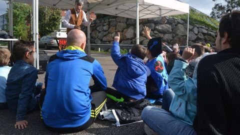 Los ni�os participaron en el amag�estu del Bulevar de Santullano, que oblig� a cerrar el tr�fico desde la autopista Y.Los ni�os participaron en el amag�estu del Bulevar de Santullano, que oblig� a cerrar el tr�fico desde la autopista Y