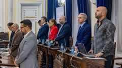 Javier Da Costa Sols (derecha), uno de los diputados de Vox en la Asamblea de Melilla renuncia.