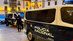 Polic�a Nacional�en Oviedo
