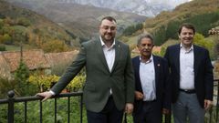 El presidente del Principado, Adri�n Barb�n, en Cantabria, tras la celebraci�n de la comisi�n de gesti�n del Parque Nacional de los Picos de Europa, con los presidentes de Cantabria, Miguel �ngel Revilla, y de la Junta de Castilla y Le�n, Alfonso Fern�ndez Ma�ueco