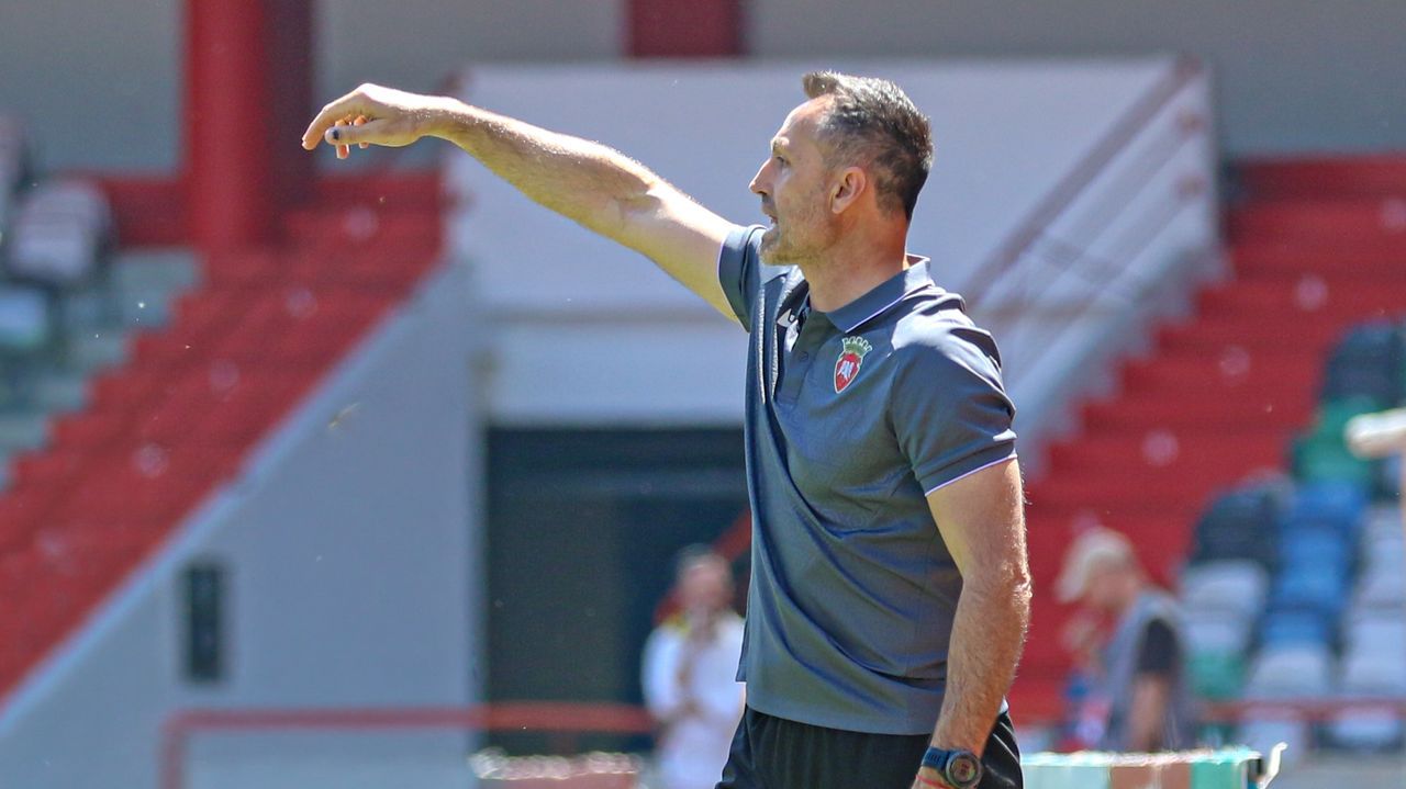 El exdeportivista José Manuel Aira renueva como entrenador del Penafiel