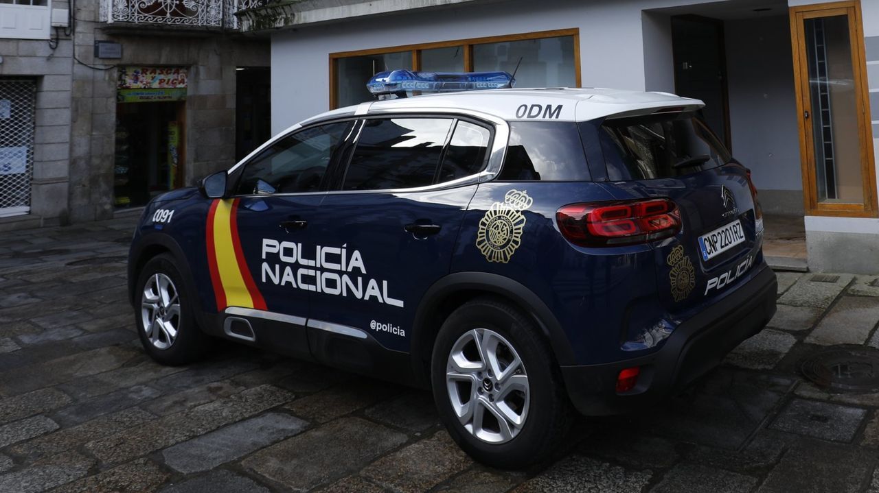 El detenido en Celeiro guardaba un kilo de cocaína, una plantación de marihuana, 345.000 euros y una pistola