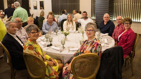 Comida jubilados de Agui�o en restauraci�n Chicolino, Boiro