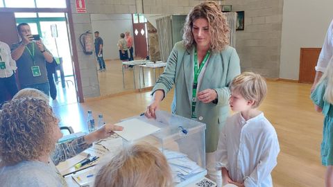 Marin Ferreiro votando en Narn